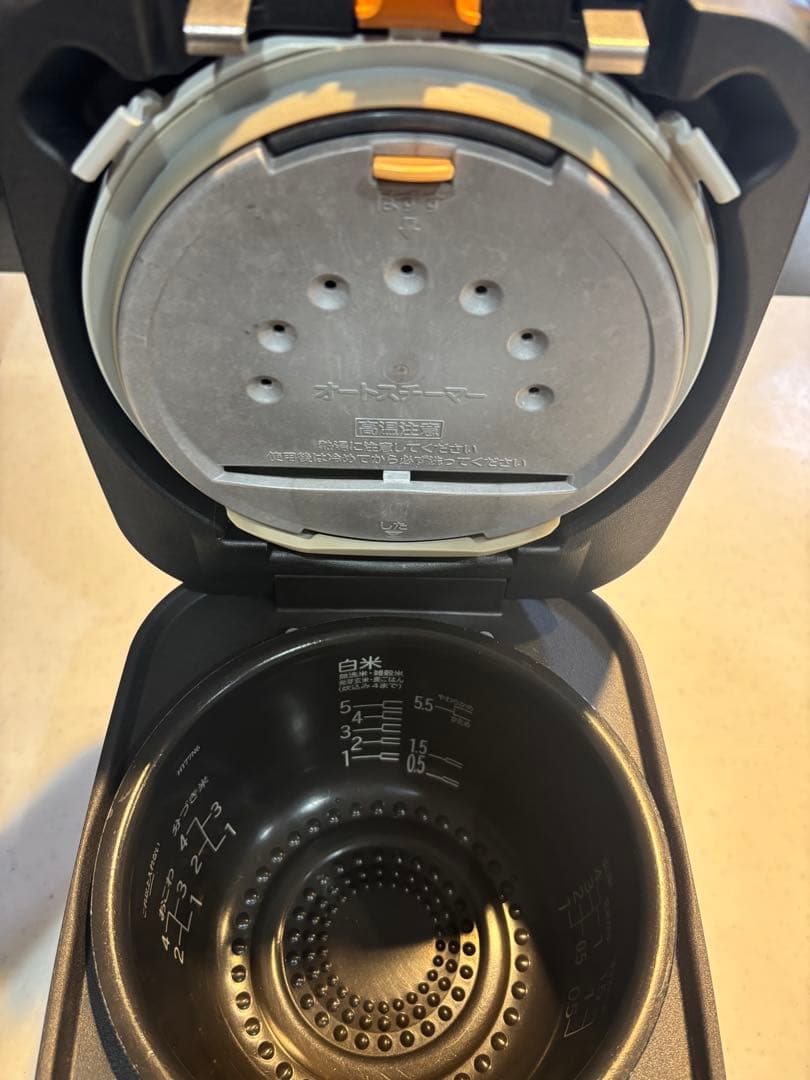 HITACHI 圧力IH炊飯器 RZ-TS104M 赤 2021年製