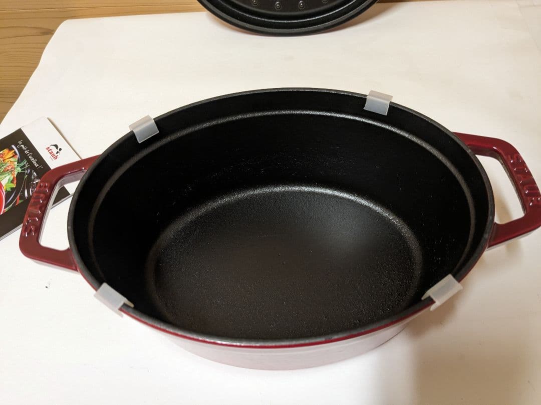 【未使用】ストウブ　Staub　ピコ ココット オーバル チェリー 23cm