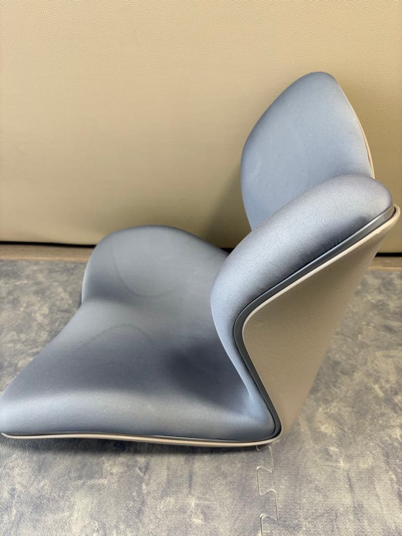 極美品Style PREMIUM（スタイルプレミアム） グレー MTG 骨盤矯正