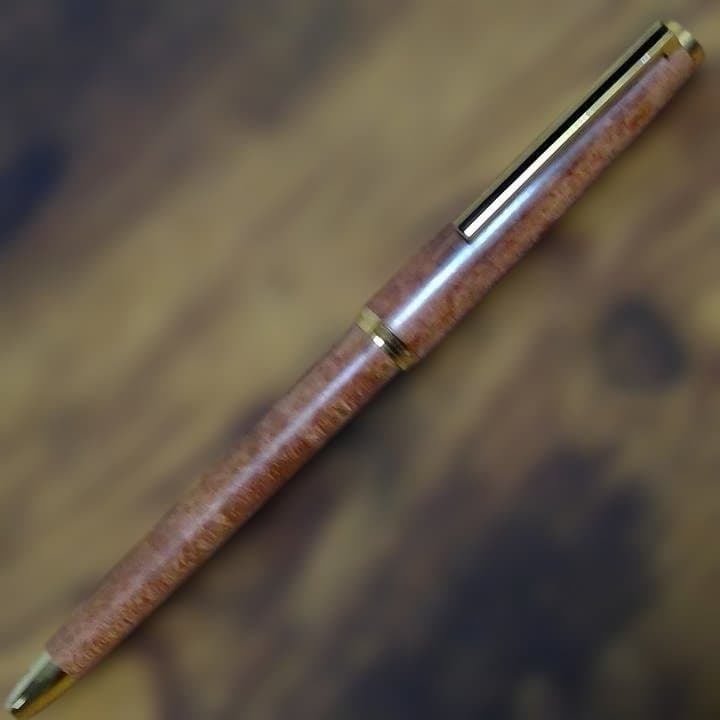 【PILOT】ボールペン カスタム カエデ 0.7mm