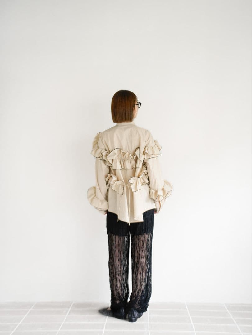 年末セール Eaphi FEELING FRILLS BLOUSE