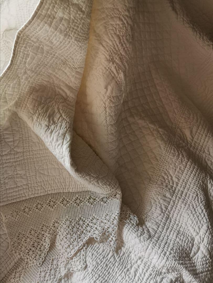 フレンチ アンティーク ブティ キルト ハンドステッチ ホワイト クロシェレース