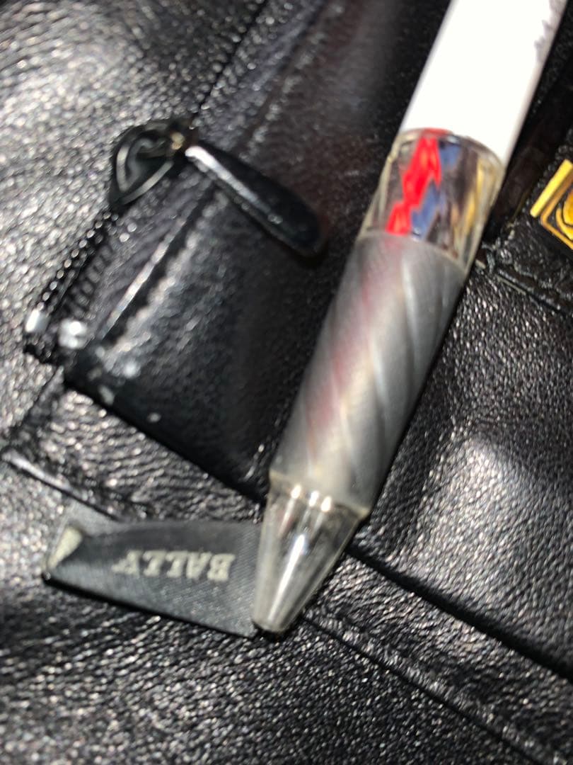 BALLY シャイニングクロコダイルハンドバッグ黒　ドイツ製