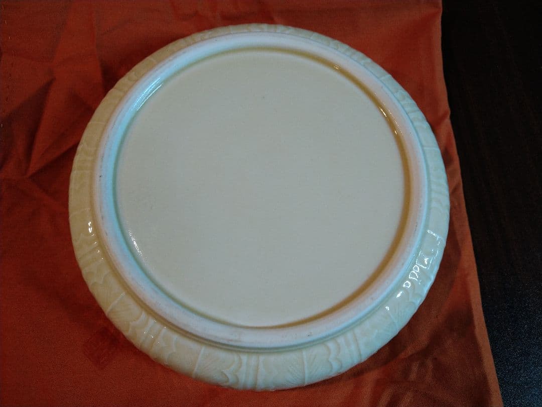 未使用保管品 高麗陶房 宮岡 英夫 黄磁陽刻 花文合子 茶道具 菓子鉢 共箱付