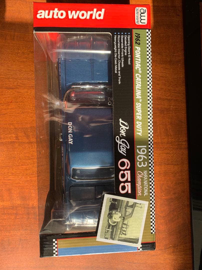 ミニカー 1962 PONTIAC CATALINA SUPER DUTY 1/18