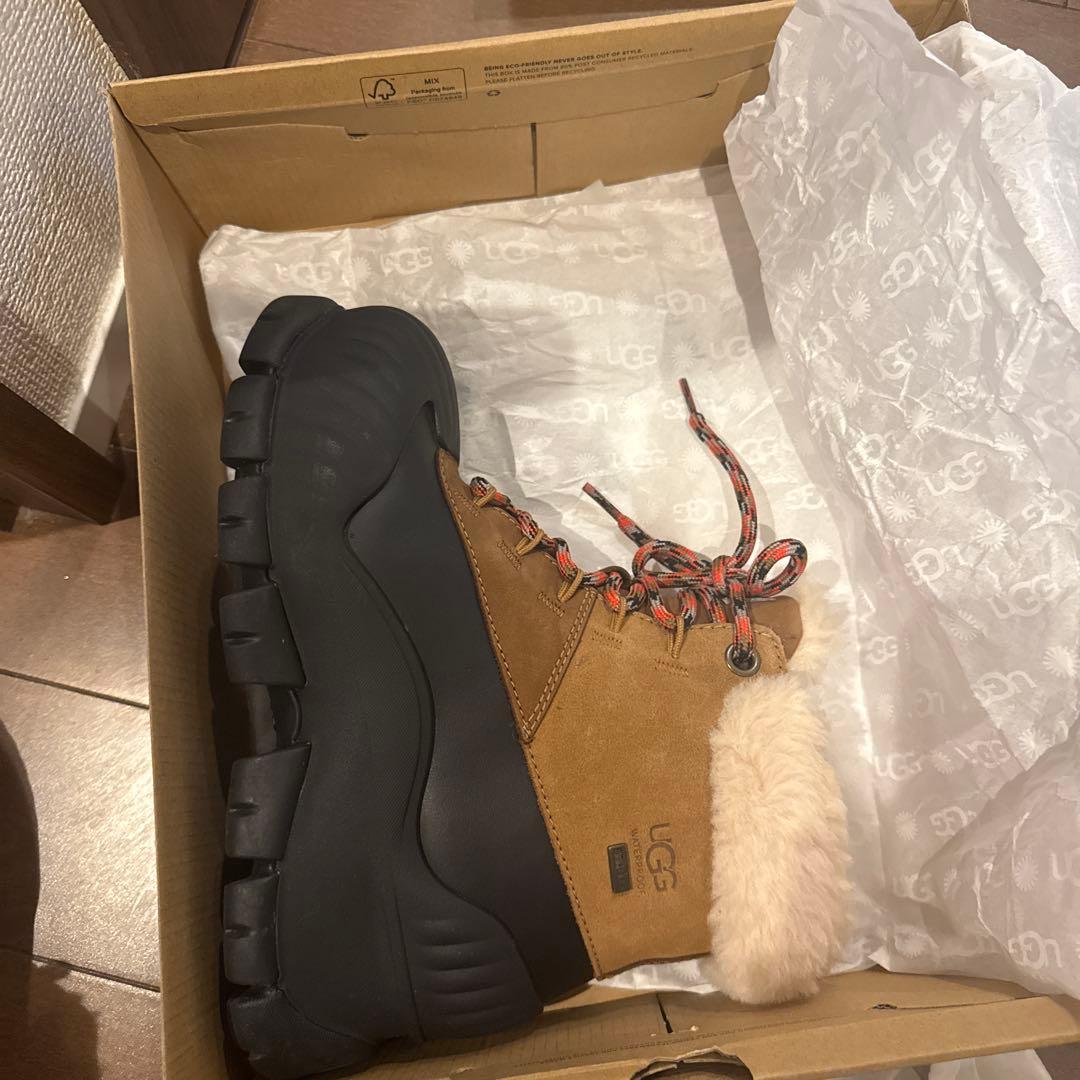 UGG ボアブーツ 23cm ほぼ未使用 やさしい雰囲気