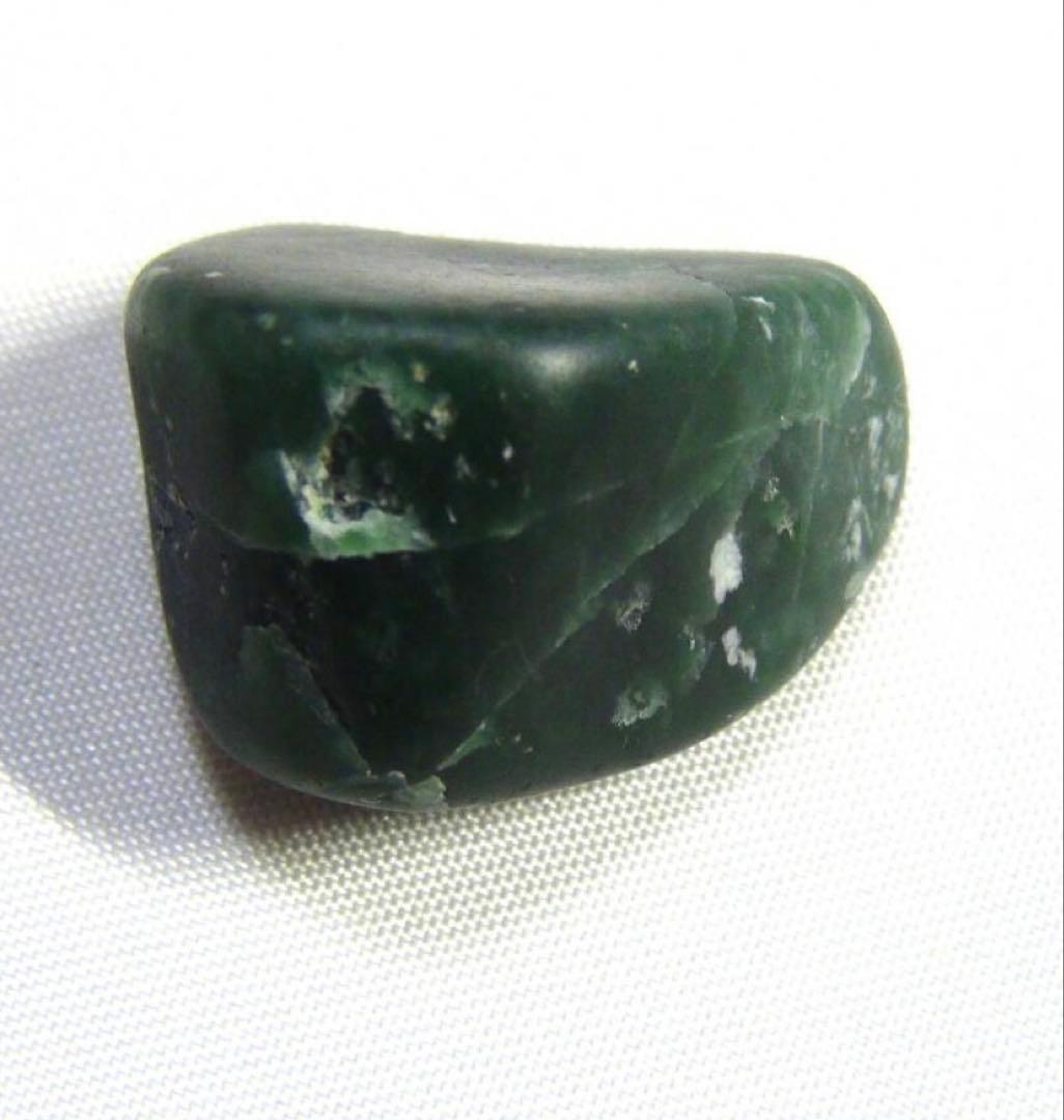 金山谷　極上ろうかん糸魚川翡翠　原石　糸魚川ひすい　コン沢　国産鉱物　水石　根付