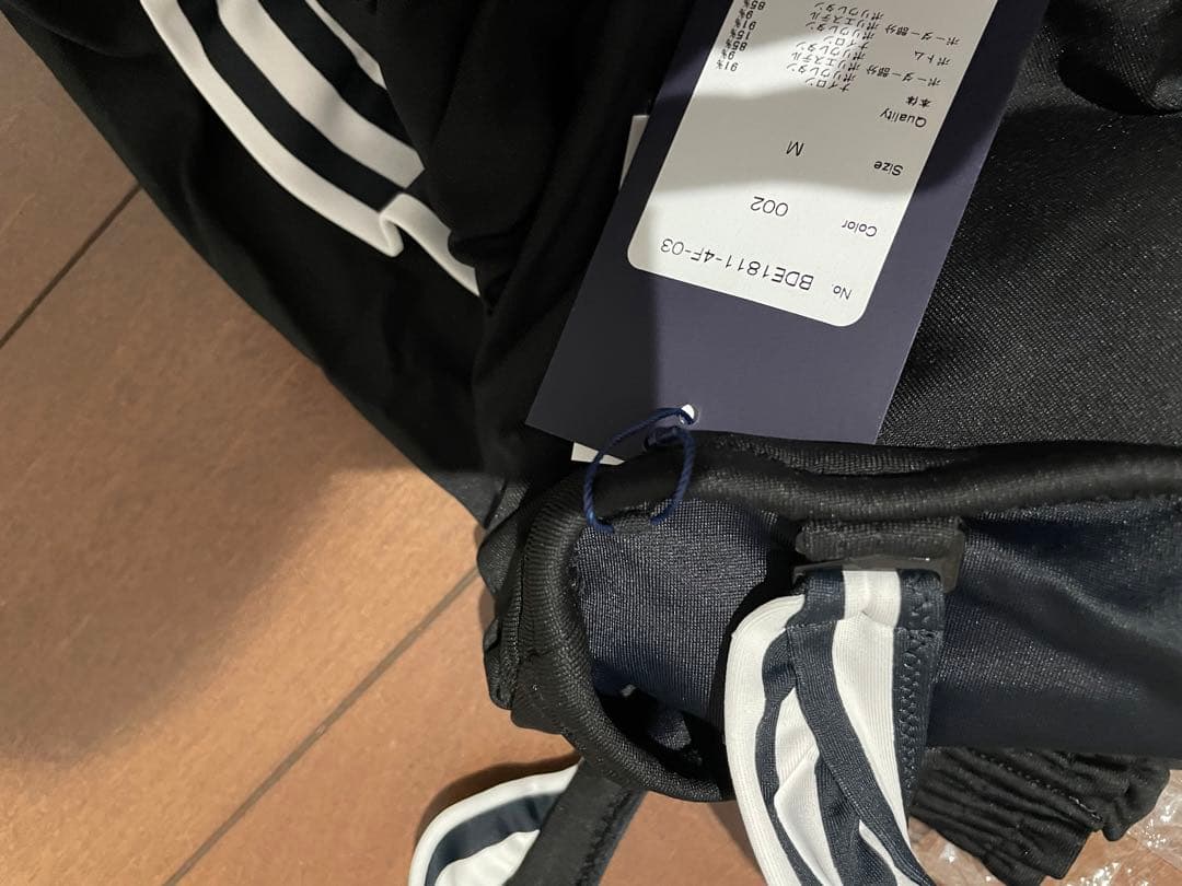 パンダ　フリル付きオフショルダー水着 ブラック　ボーダーズアットバルコニー