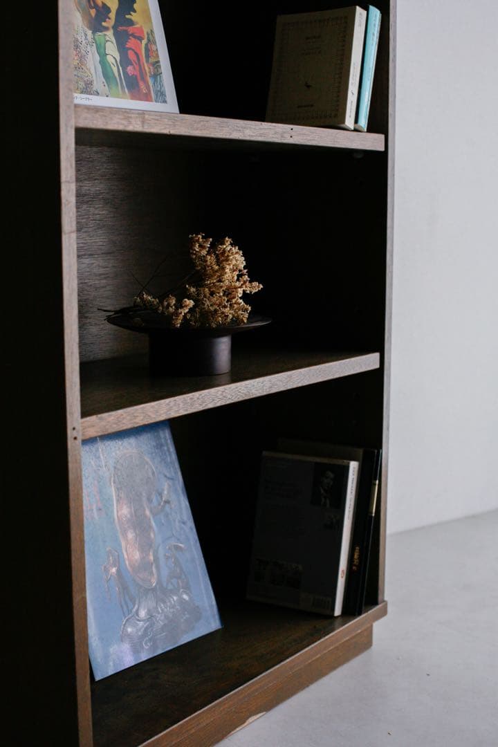 本棚　収納棚　ブックシェルフ キャビネット　ラワン材 古家具　アンティーク家具