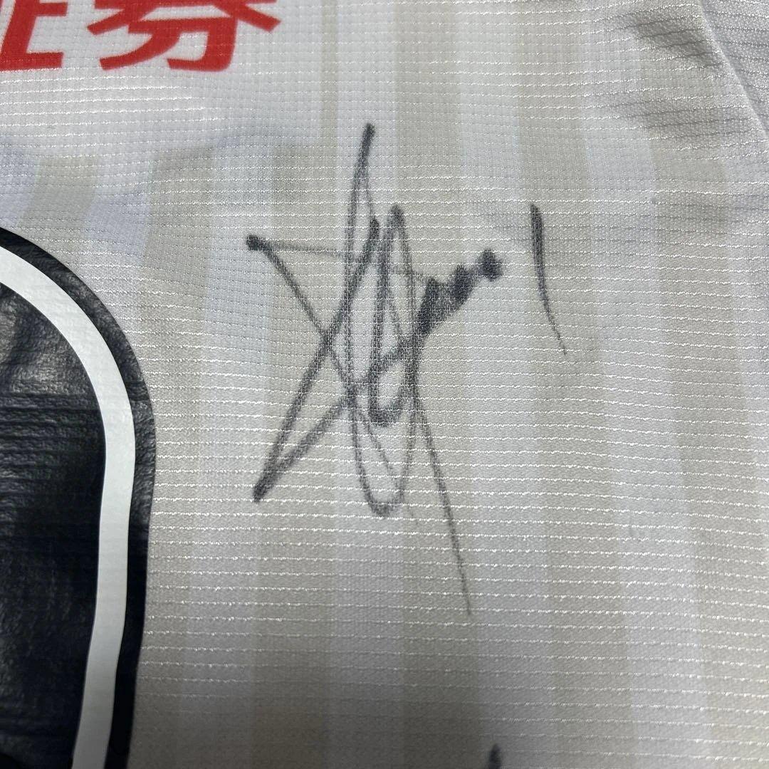 33人のサイン入り！川崎フロンターレ2018年のアウェイユニフォーム