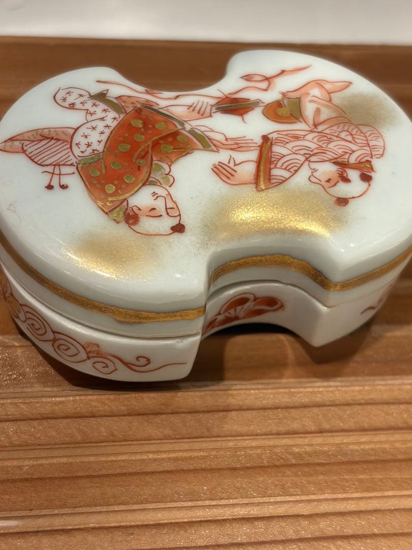 花街コレクション　香合　九谷　唐子赤絵金彩