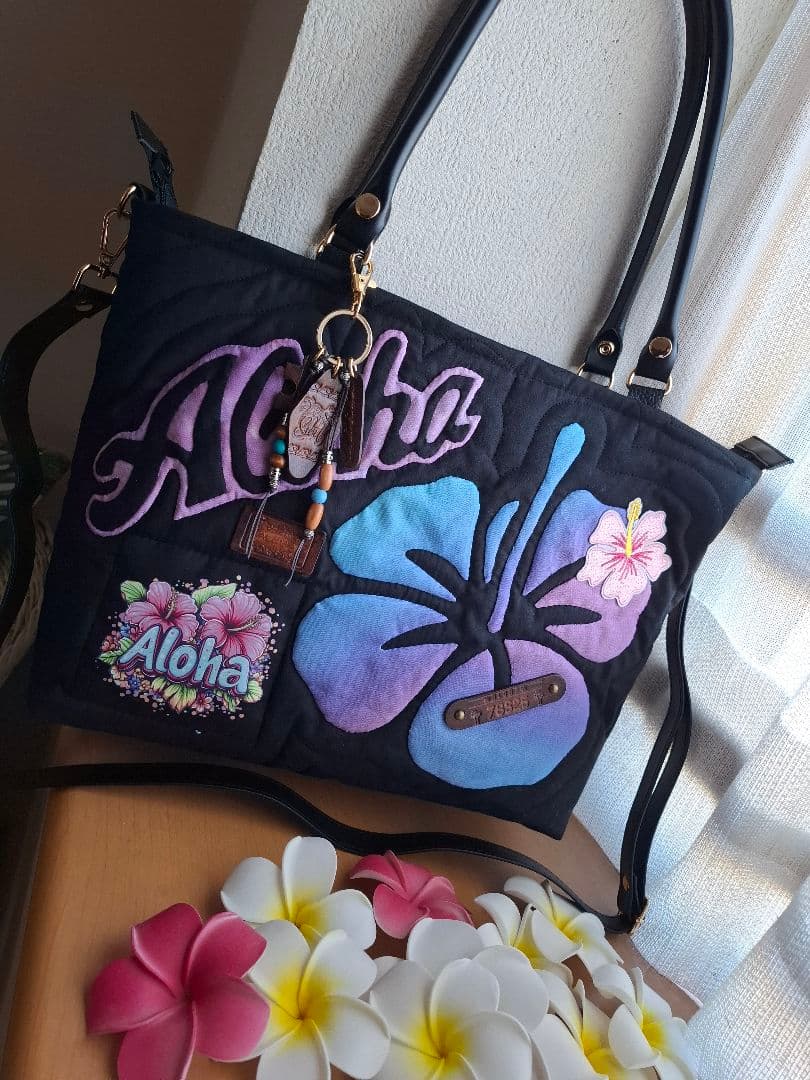特別価格！ラスト！　ハワイアンキルト　バッグ　2WAYファスナー ハイビスカスB