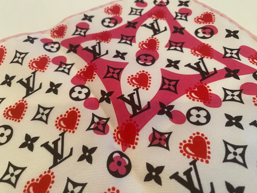 Yumi　Louis Vuitton ハートモノグラム ハンカチ スカーフ