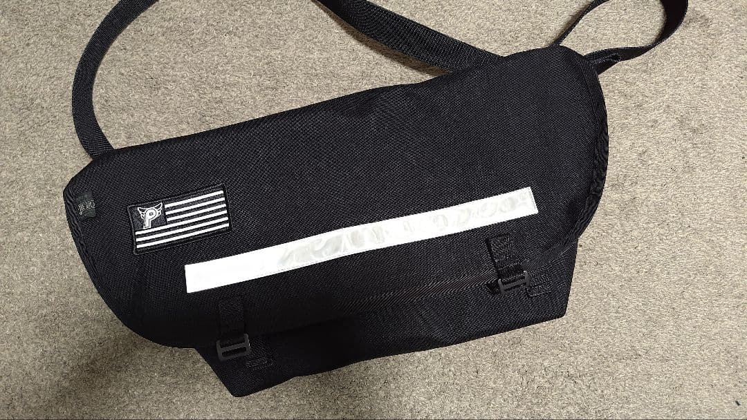 アクセサリー BLUE LUG - the messenger bag half