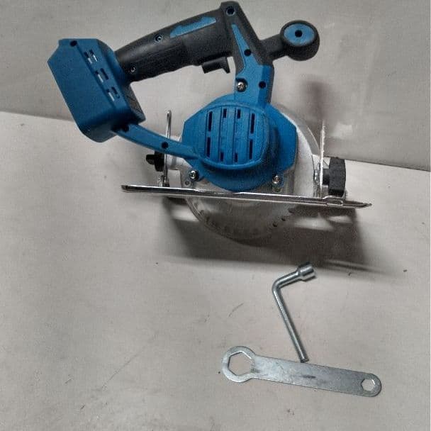 マキタバッテリー対応18V　充電まるのこ