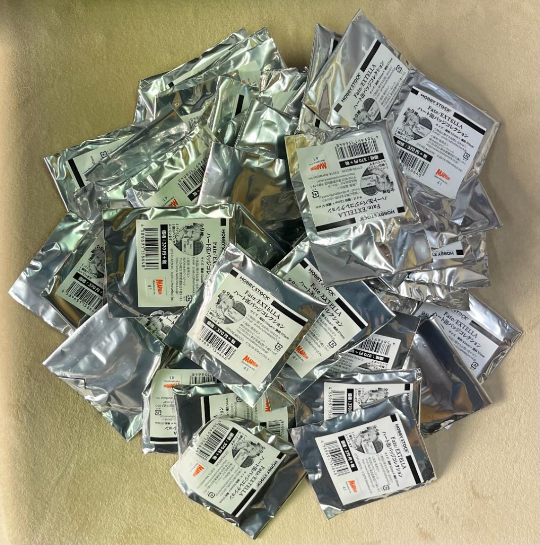 Fate/EXTELLA　ハート缶バッジコレクション　バラ58個　未開封品