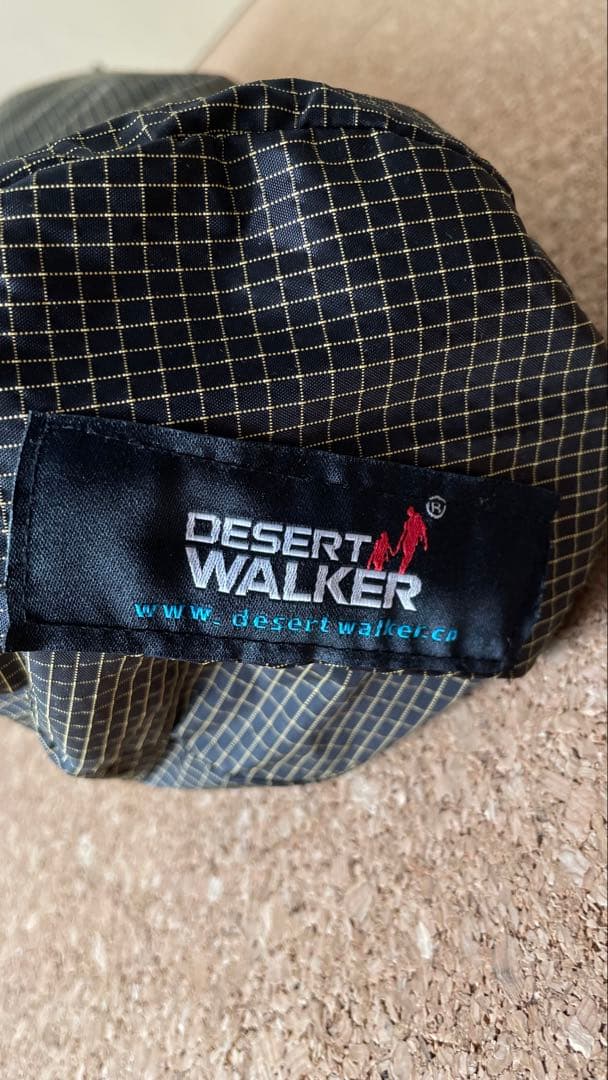 DESERT WALKER アウトドア　折りたたみ式ベッド