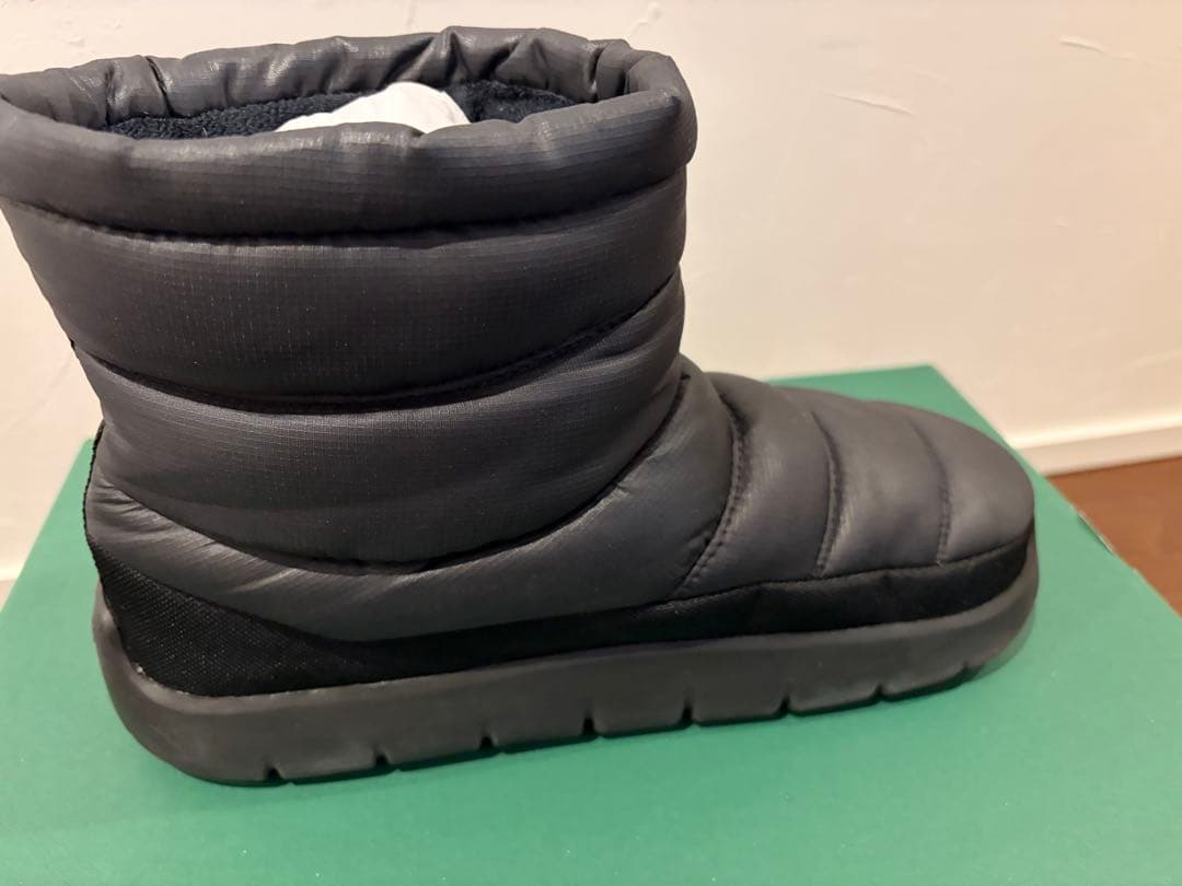 LACOSTE ブラックブーツ