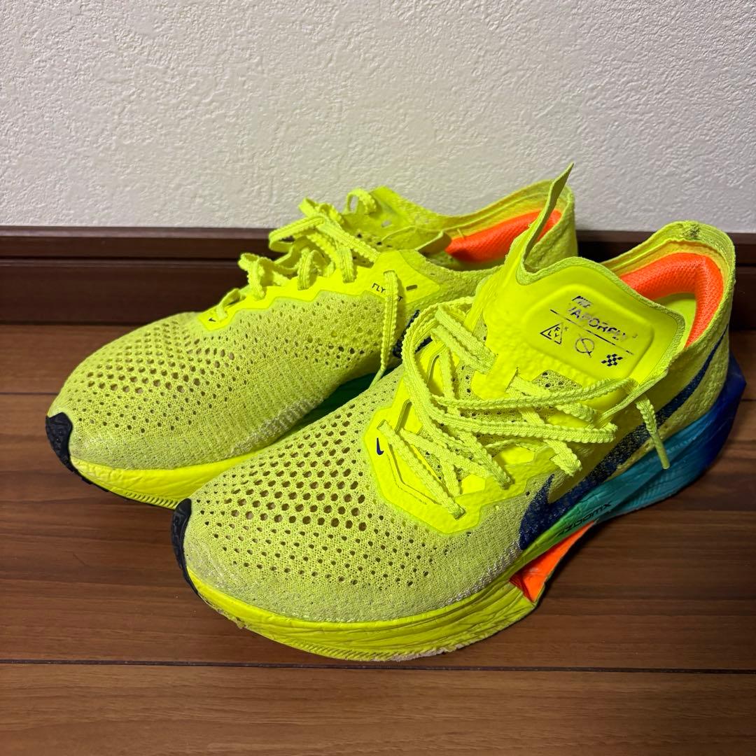 NIKE ヴェイパーフライ3 [25cm]