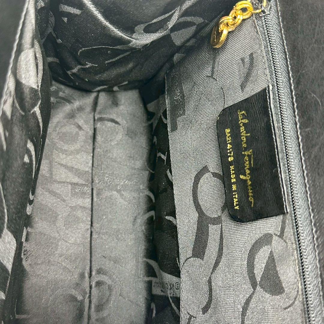 サルヴァトーレフェラガモ レザー Wホック ヴァラリボン ハンドバッグ