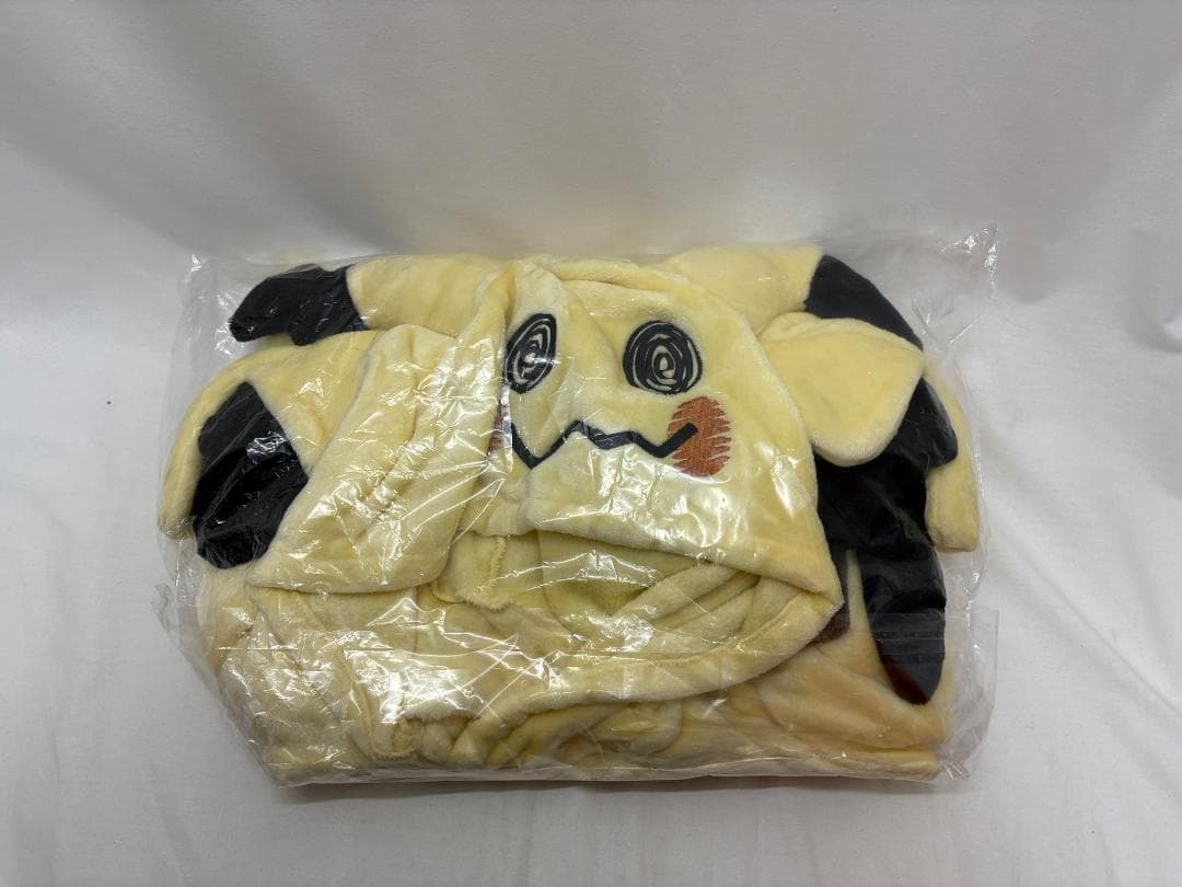 海外ポケモン GHOST ALONE ミミッキュ フード付きブランケット