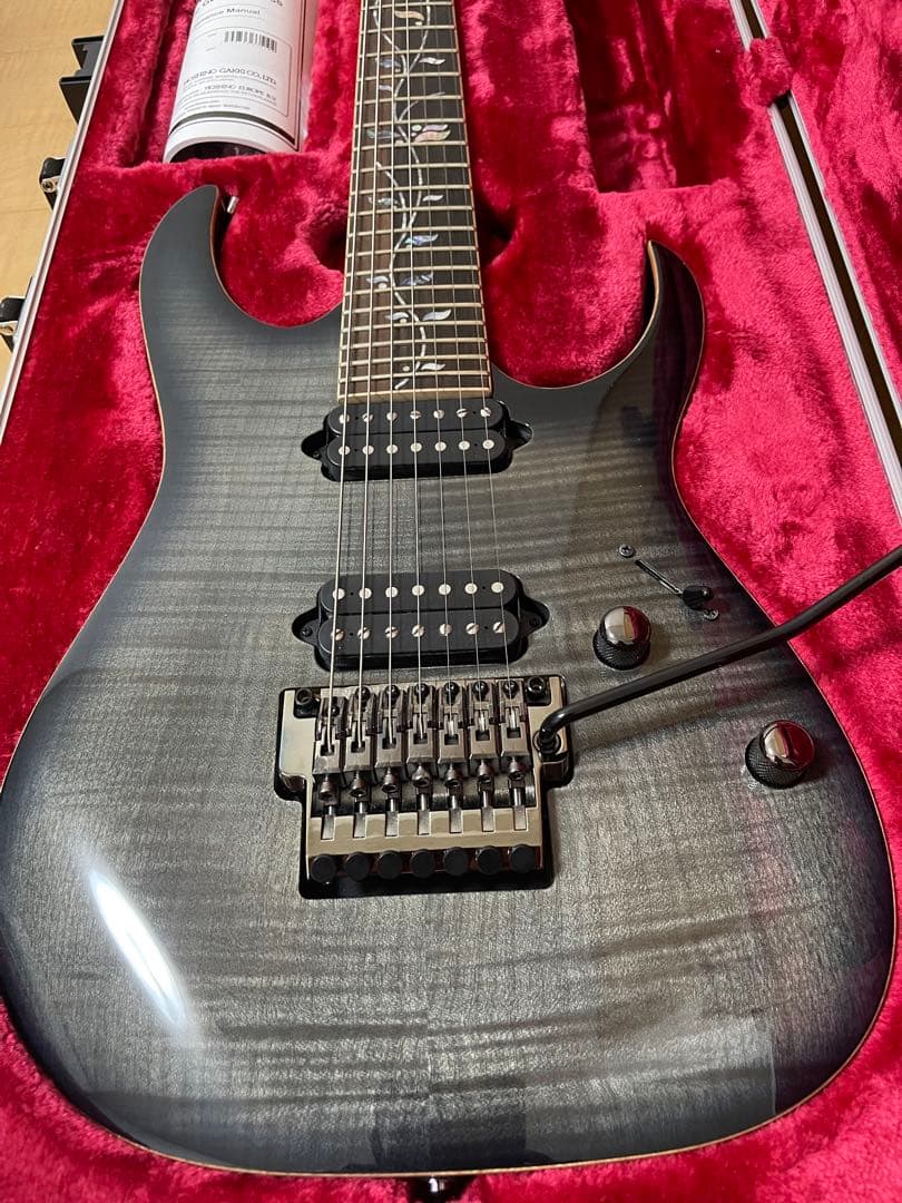 Ibanez RG8527 7弦