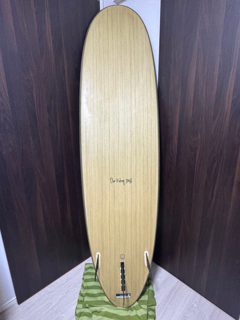 スリーウェザー　7’2” ミッドレングス　ハッピーターン　フィン、ケース付き