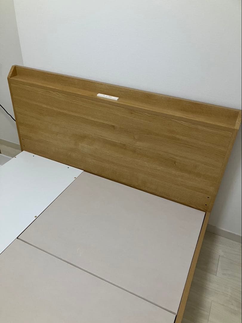 【東京都北区で引取可能な方】ダブルベッドフレーム　ニトリ 収納コンセント付き