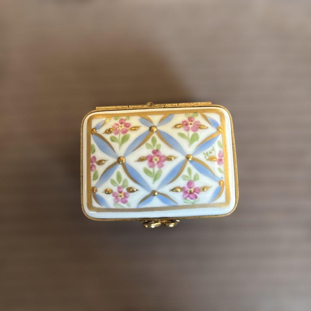 フランスリモージュ 花柄陶器製小型ボックス