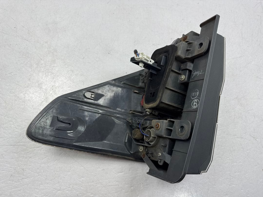 ヴェルファイア DBA-ANH20W 左テールランプ 2.4Z 758-29