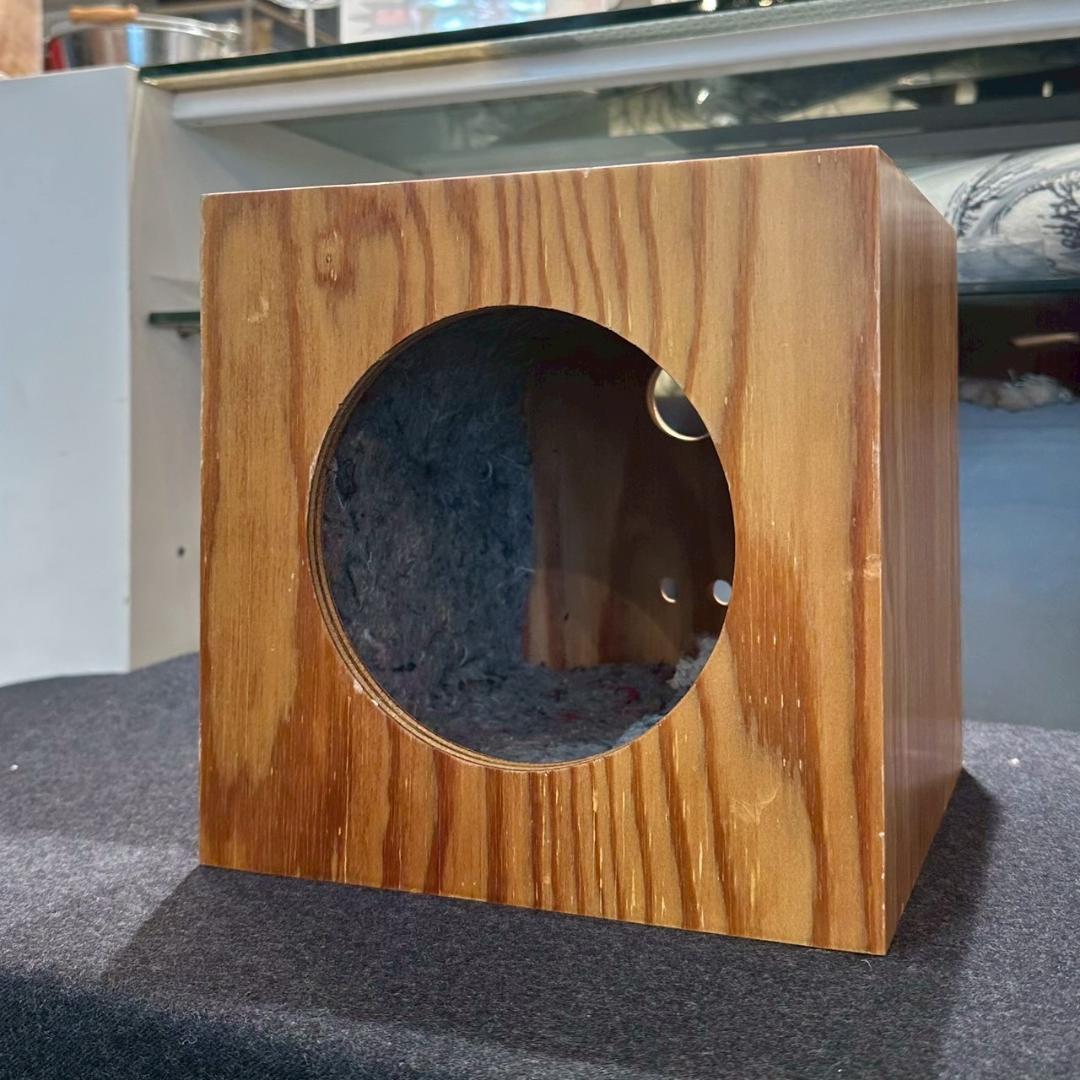 新品【2個セット】木製ペットハウス コンセント穴付き 天然木 箱型 立方体