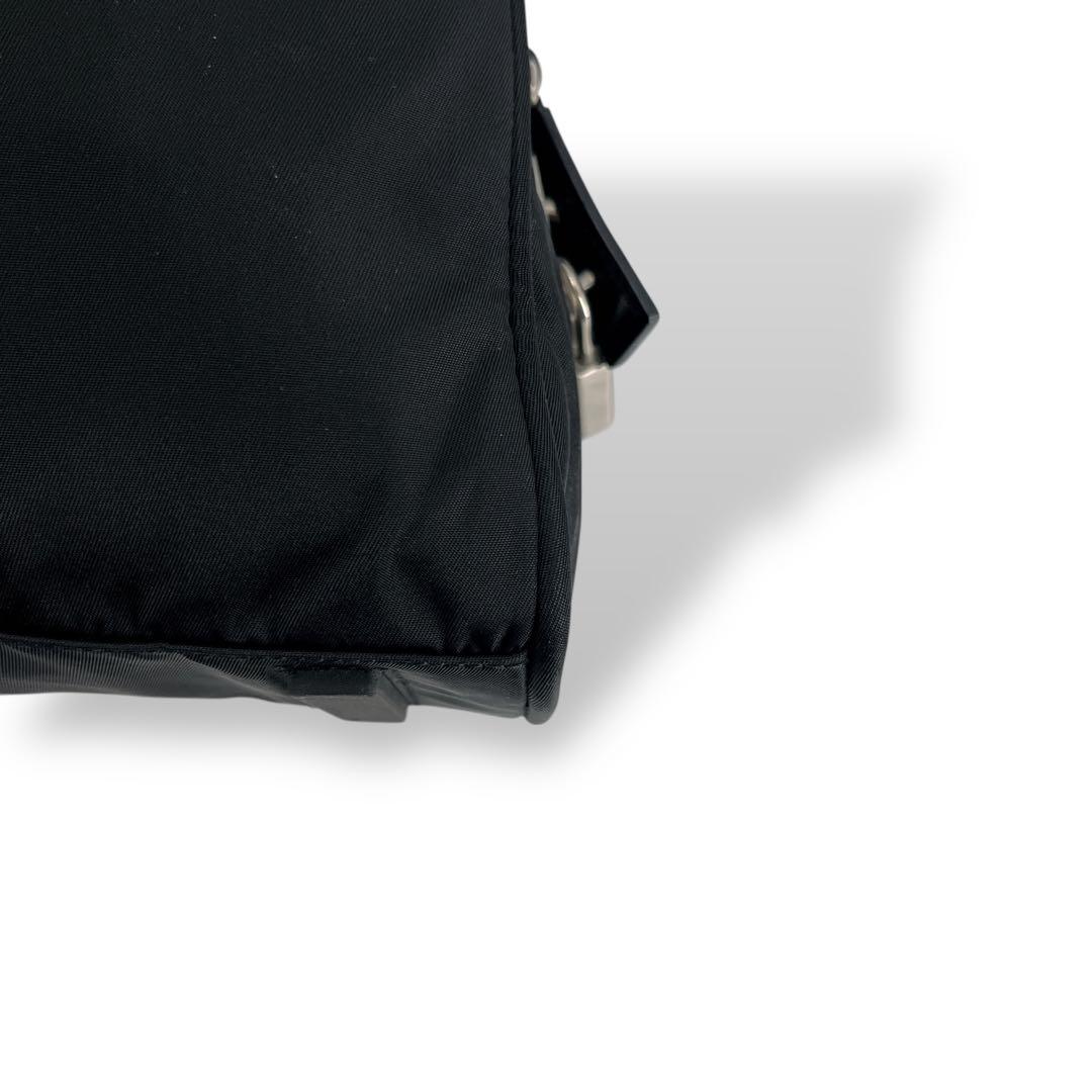 プラダ　三角ロゴ　ビジネスバッグ　ハンドバッグ　A4収納可　テスートナイロン　黒