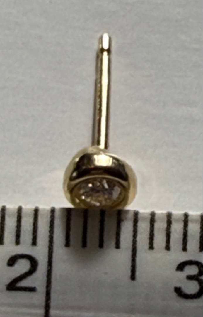 R*長様 片耳用 ティファニー K18 バイザヤード ダイヤ ピアス　極美品