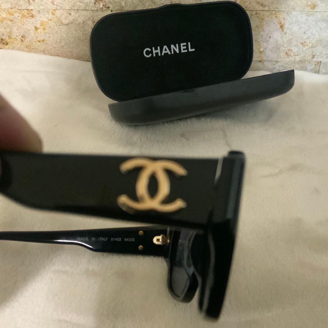 CHANEL ブラック サングラス 専用ケース付き