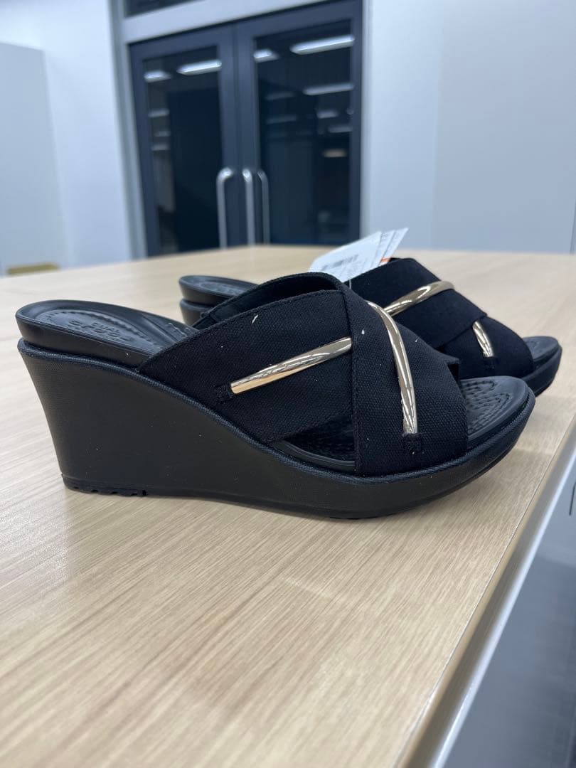 クロックス サンダル　メタルブロック 新品　正規品 wdg w w5