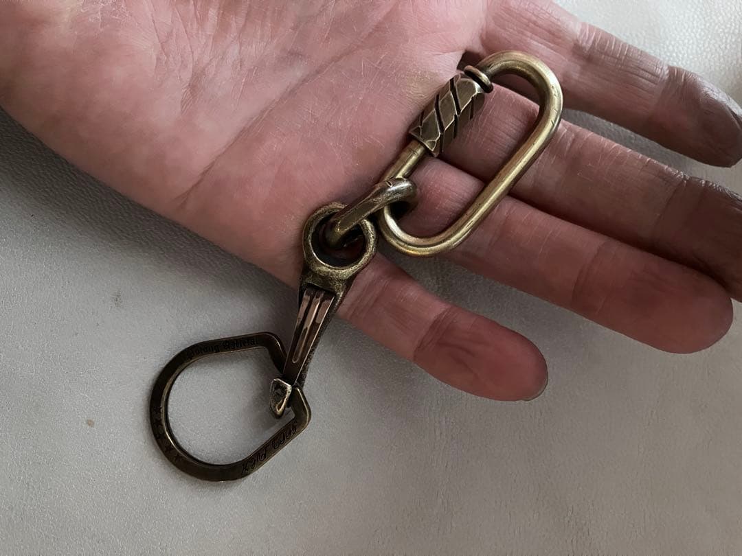 ブラス製刻印入りカラビナ　north&juddナスカン　ホースシューキーリング