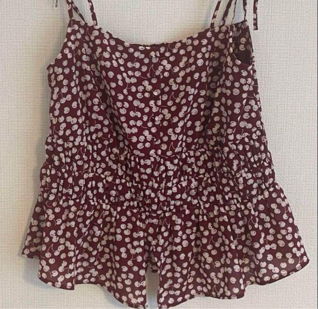 トップス Her lip to cherry pattern strap tops M
