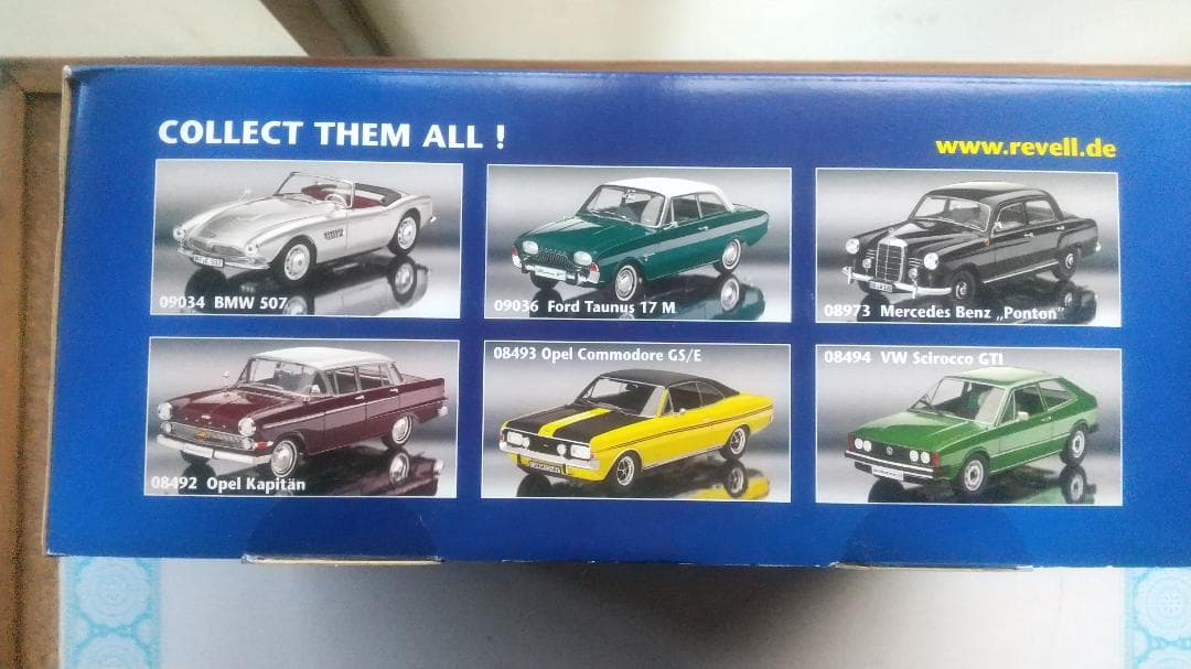 Revell ボルボ PV 544 ミニカー 1/18 ブラック