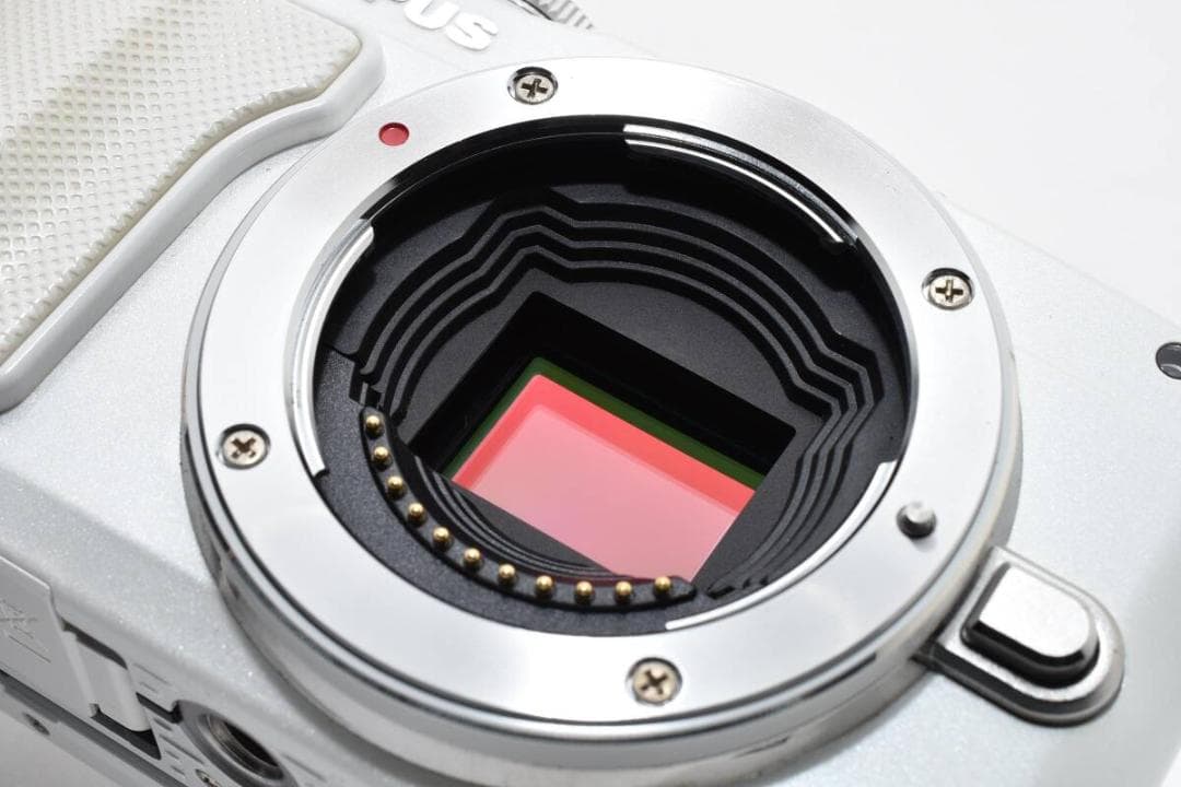 【良品】OLYMPUS PEN Lite E-PL6 【手振れ補正良好】