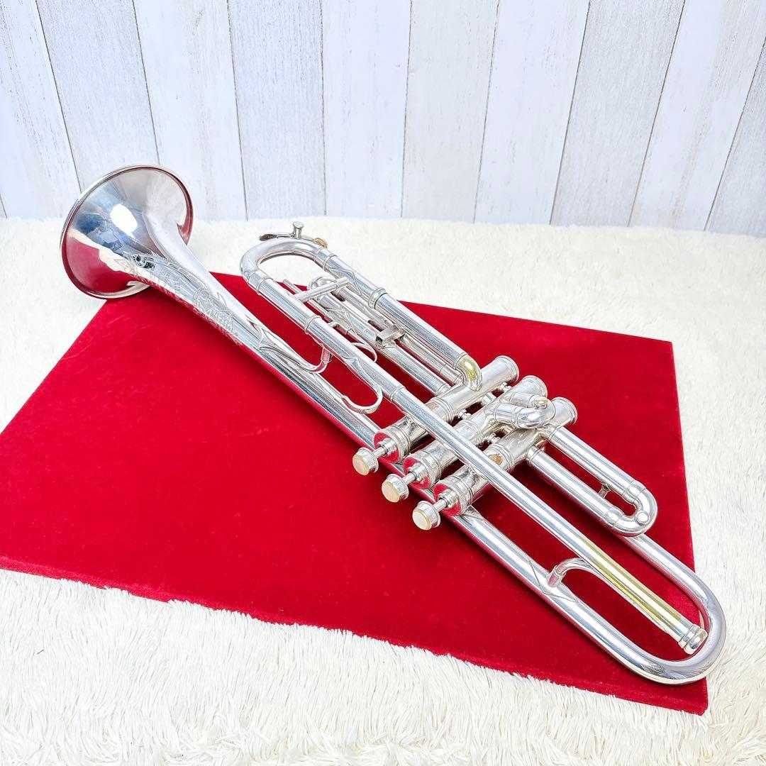 VEGA ベガ トランペット B♭ マウスピース付き