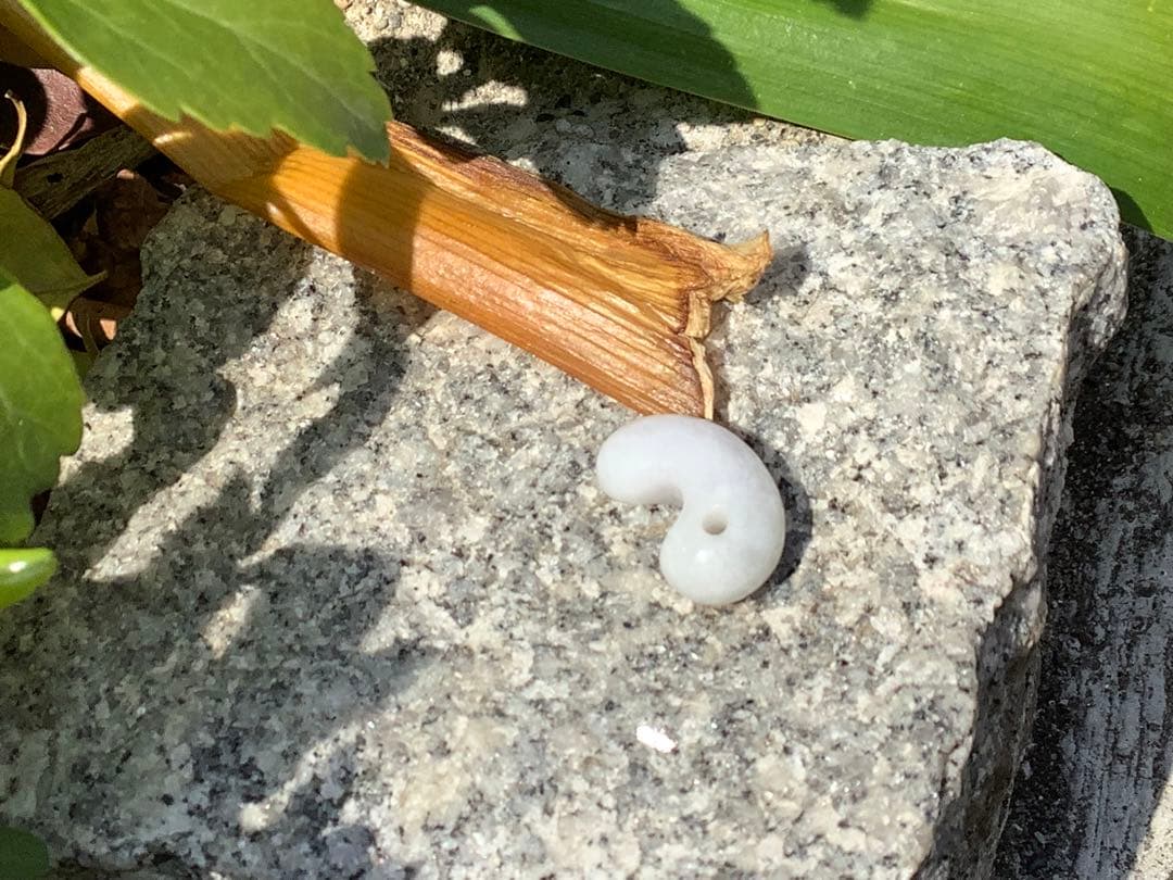 ✳自信の安価卸し　糸魚川翡翠勾玉　本物アイスジェイド鑑別書付　選別出品‼️