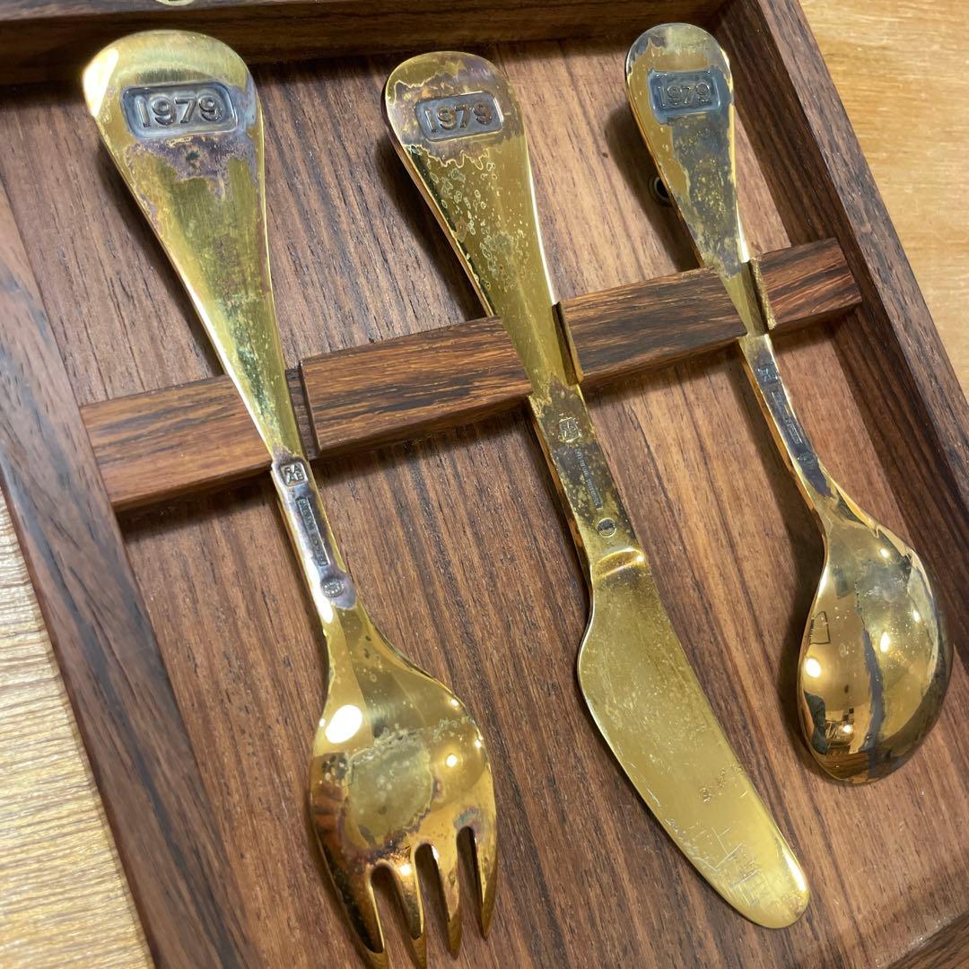   1979 イヤーカトラリーセット 純銀製 木箱付き