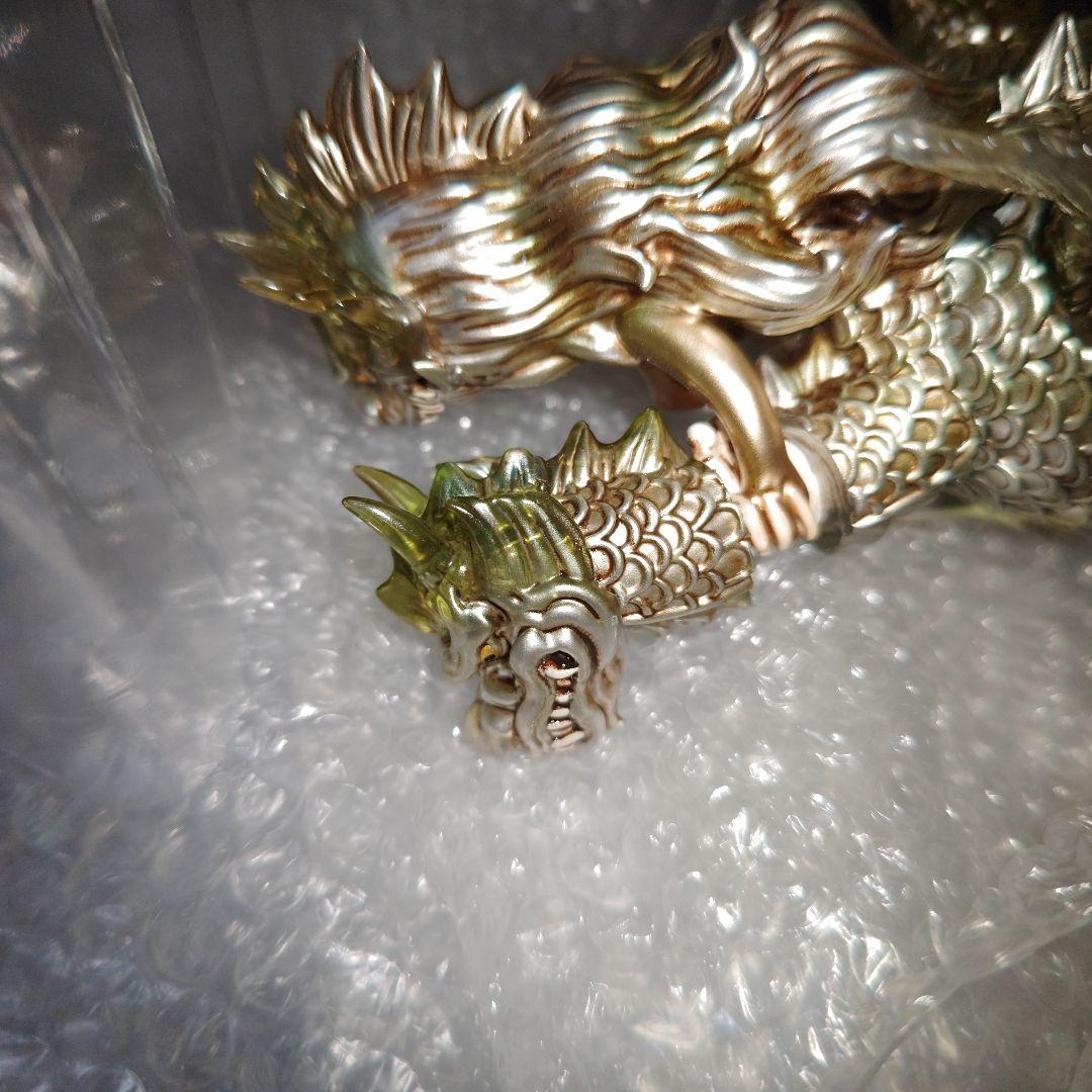 怪獣女王　DRAGORA　フィギュア　ソフビ