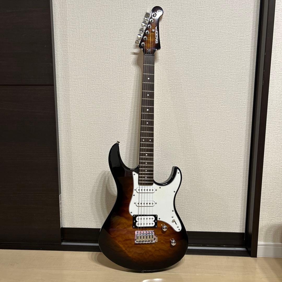 ヤマハ　パシフィカ　YAMAHA PACIFICA 212VQM