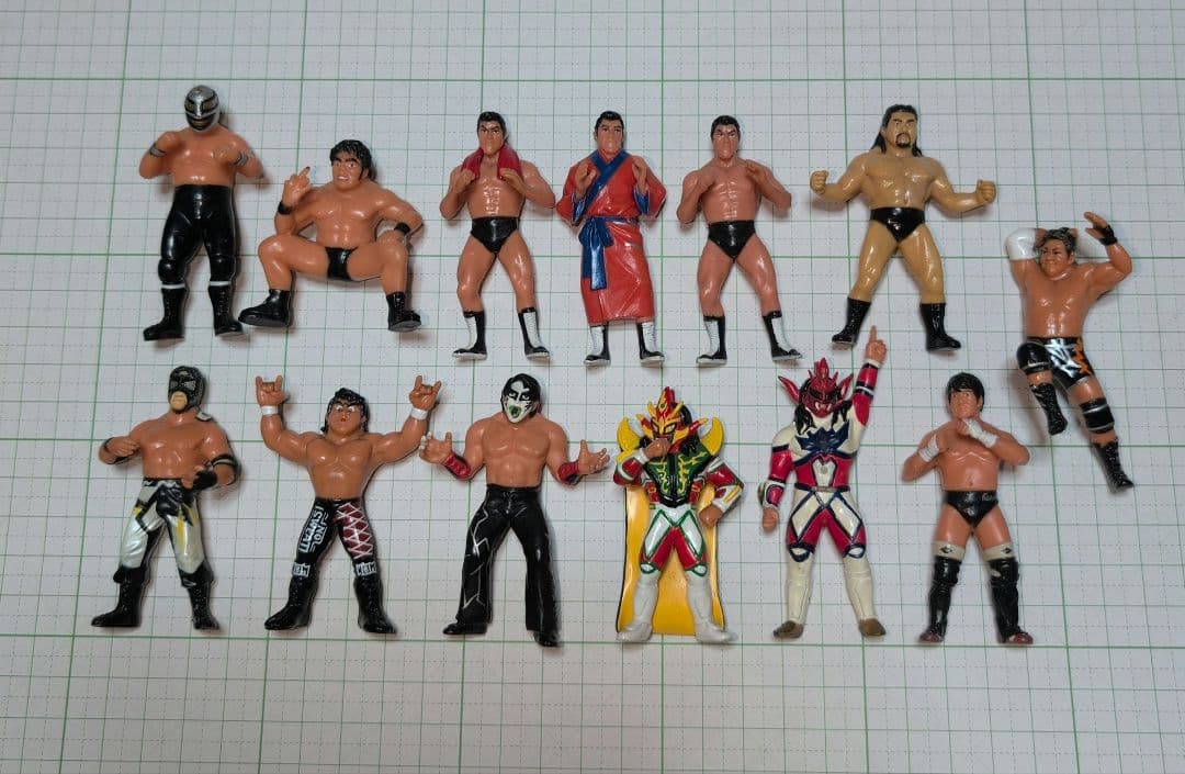 新日本プロレス　ミニフィギュア（ルーズ品）13体セット