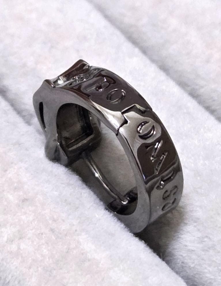 ヴィヴィアンウエストウッド　BOBBY　フープピアス　片耳用　箱付き　41786