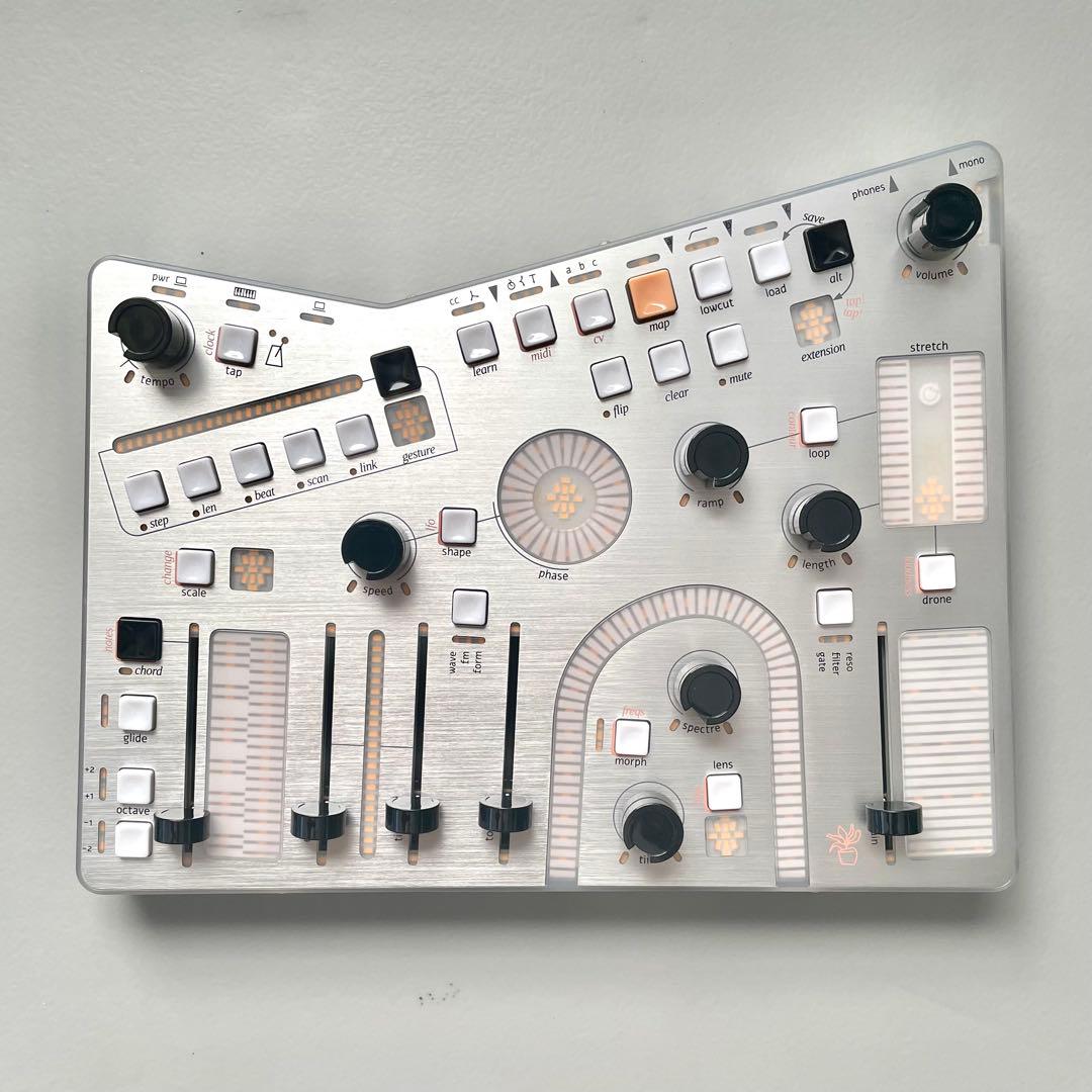 Whimsical Raps Atrium アナログシンセサイザー