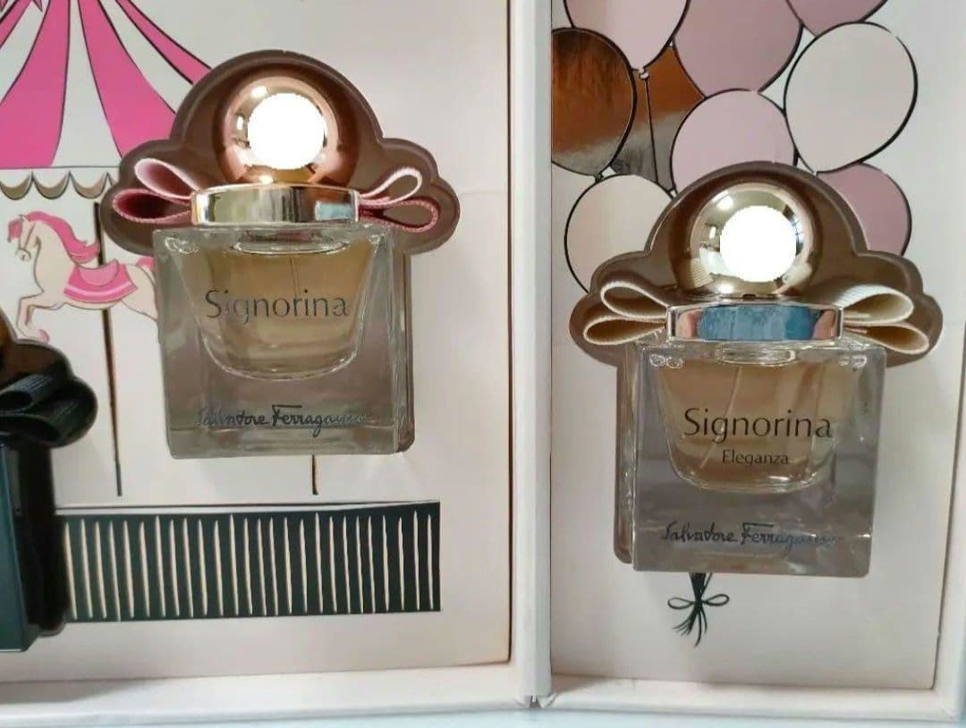 匿名配送　Salvatore Ferragamo　ミニシニョリーナコフレ