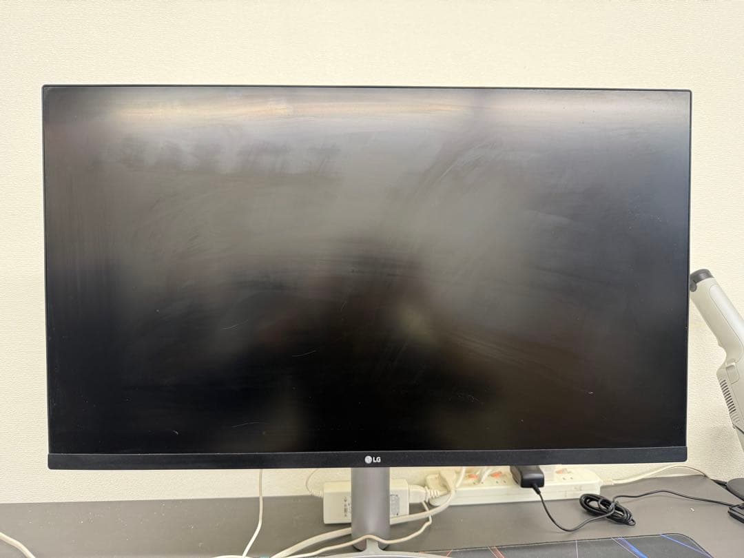 LG ディスプレイ 本体　4K 60Hz 32インチ