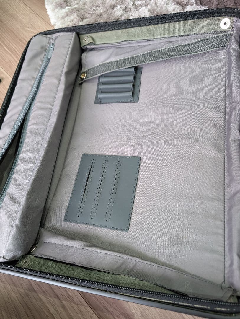 RIMOWA SALSA　ビジネストローリー